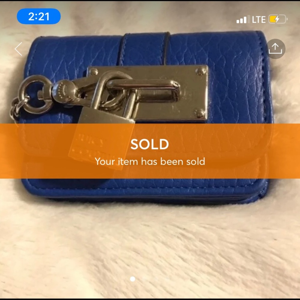 SOLD ON MERCARI # do not buy!